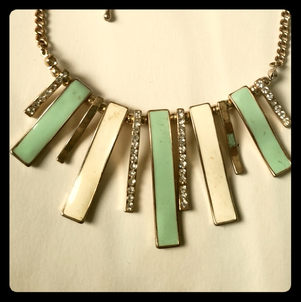 Terquoise and white necklace